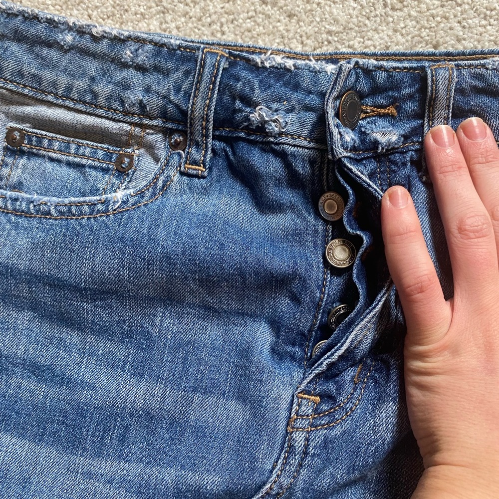 American Eagle Denim Blue Jean Skirt Mini Distressed Button Fly Women's - Picture 3 of 4